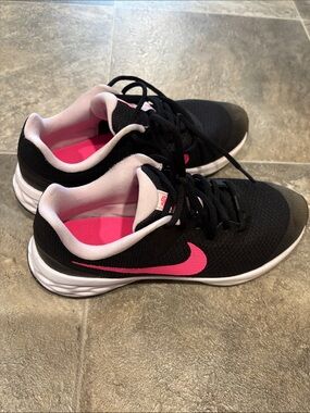 Nike Black and Pink Girls Youth Athletic Running Shoes